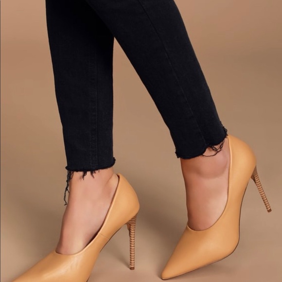 Lulus Shoes - NEW Nude Pointed Toe Heels